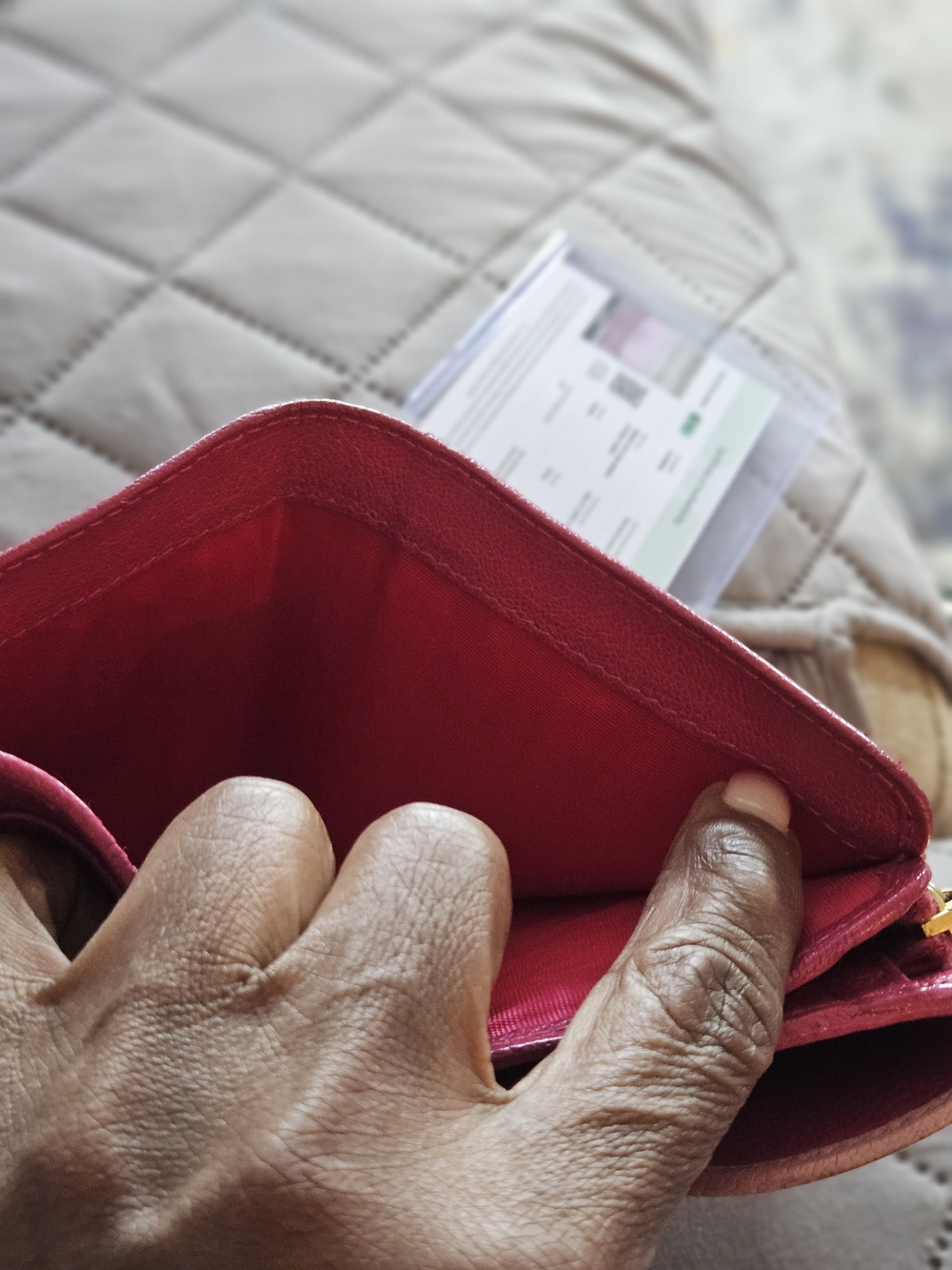 Miu Miu Two-Tone Pink Leather Wallet - Picture 4 of 10